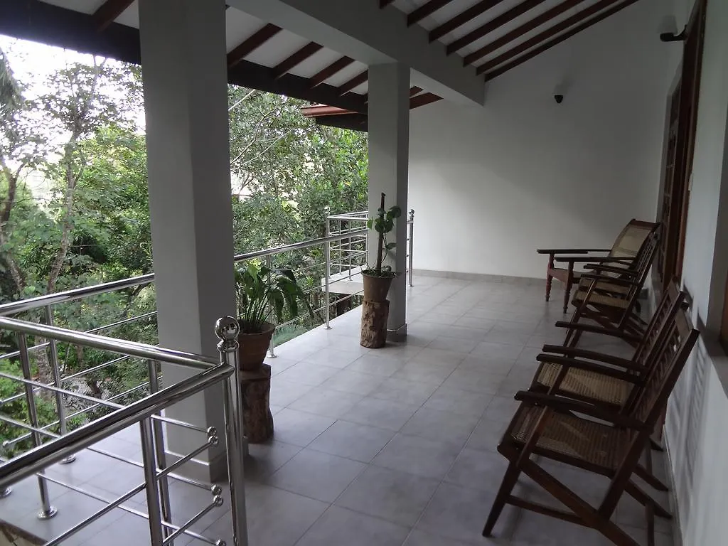 Birds Hill Homestay Kandy